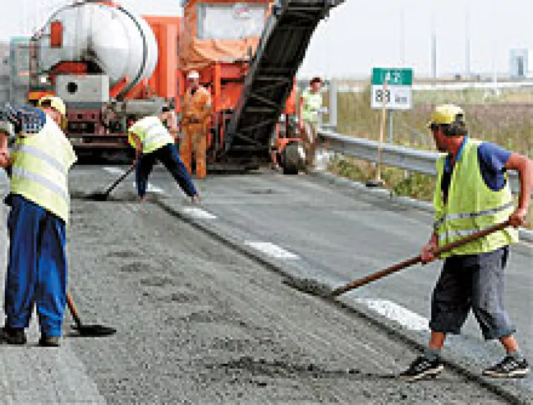 400 de milioane de euro, costul Autostrazii Brasov-Bors pentru 2008