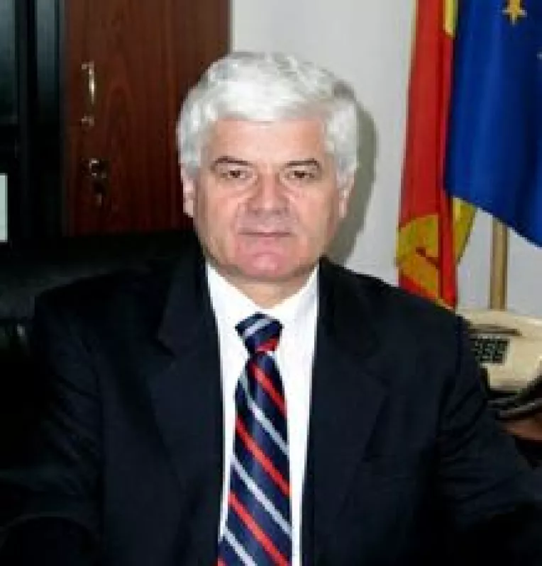 Ardelean a demisionat si spune ca in servicii si parchete sunt "zeci de Virgil Ardelean si Vulpi"