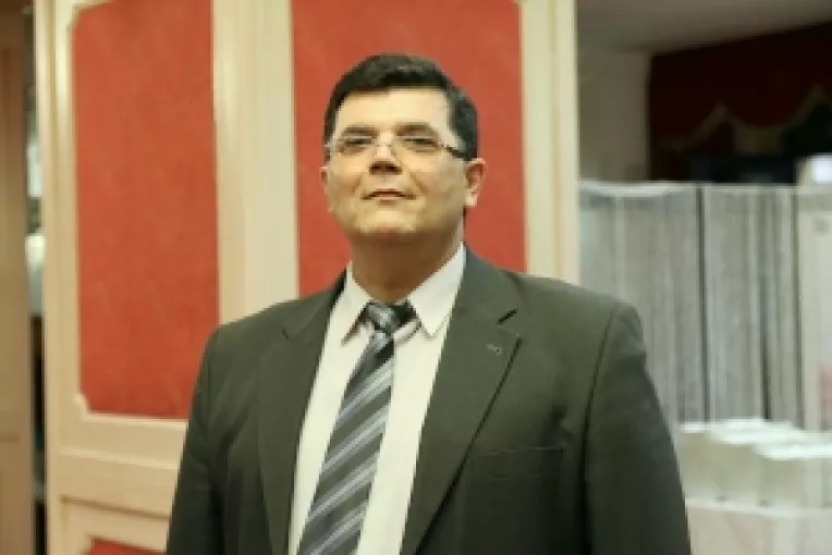 Atentie, coloana vertebrala e in pericol pe derdelus!