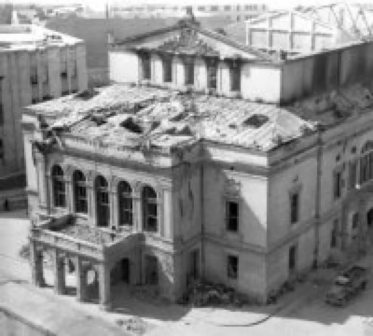 Bombardarea Teatrului cel Mare (National), la 23 August 1944