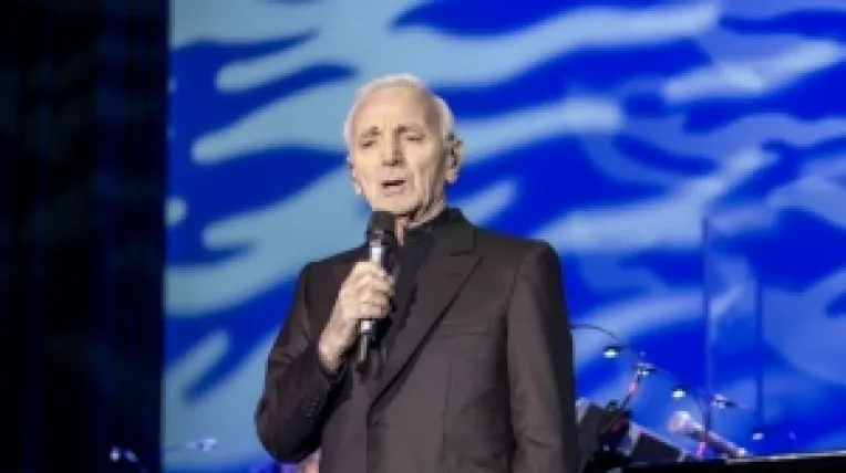 Charles Aznavour a murit in somn