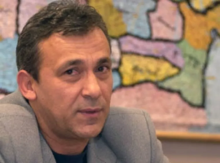 Comasarea alegerilor sau amanarea localelor inseamna schimbarea regulilor in timpul jocului