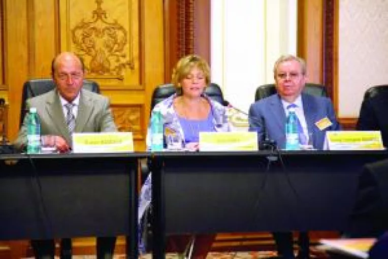 Cum poate iesi Romania din criza