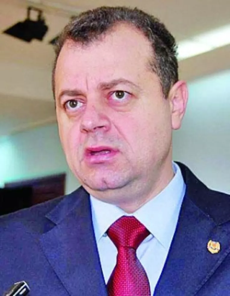 Din motive neintelese nici de cel de Sus, Banias nu le-a urat "Paste fericit" pesedistilor