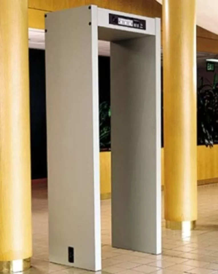 La Otopeni se cauta raze X ieftine