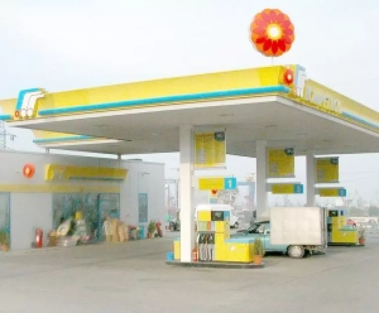 Noile benzinarii Rompetrol se vor numi Litro