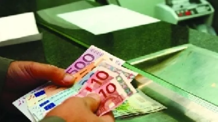 Peste 100 de reclamatii impotriva bancilor, la nivelul Comisariatelor Judetene