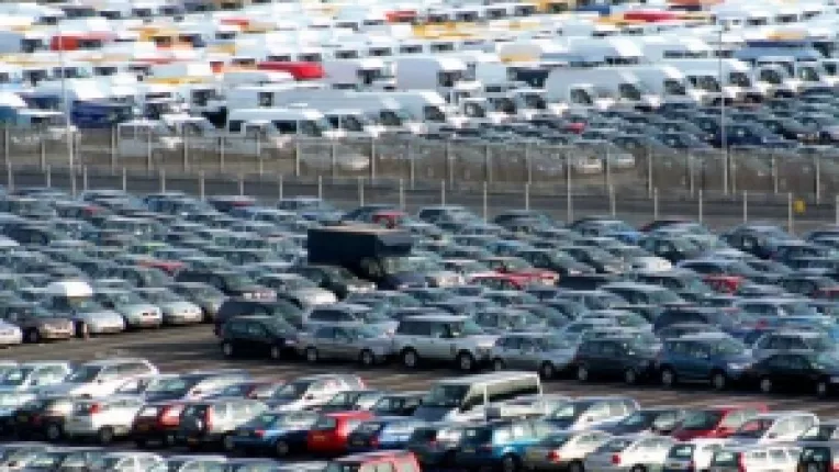 Piata auto continua sa se prabuseasca