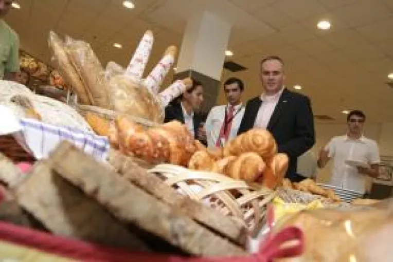 real,- va scolariza brutari fara egal