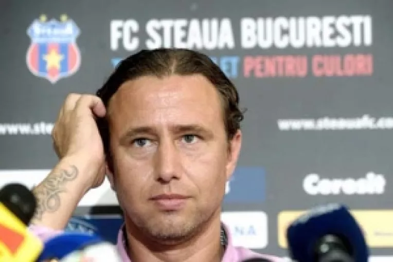 Reghecampf a primit o oferta concreta de la FC Nurnberg