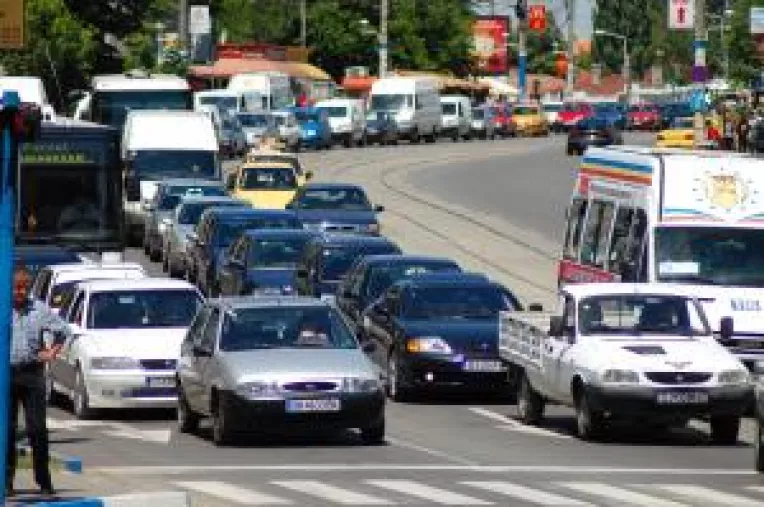 Romania, somata sa modifice legislatia taxei auto