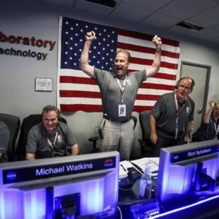 Spatiul - Ultima Frontiera: Juno pe orbita lui Jupiter