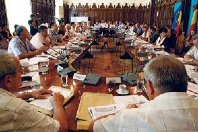 Unii incantati, altii speriati